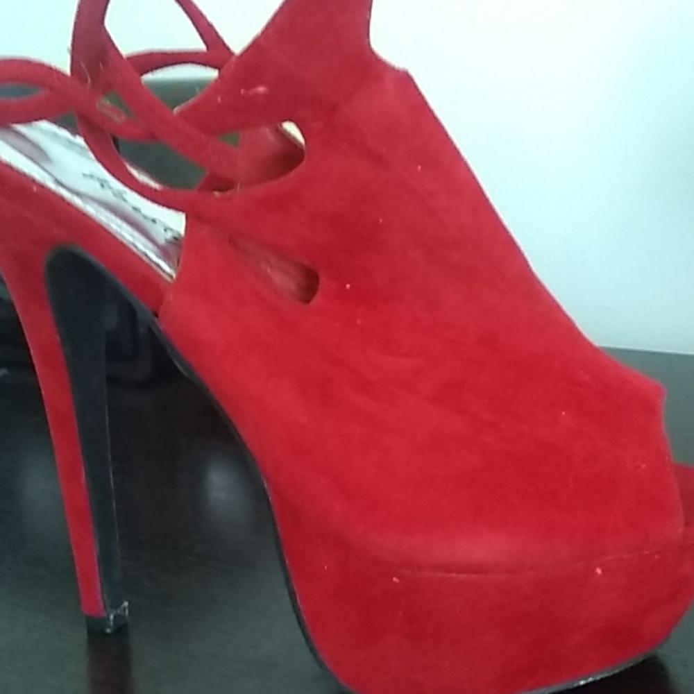 Red heels,burnt orange heels